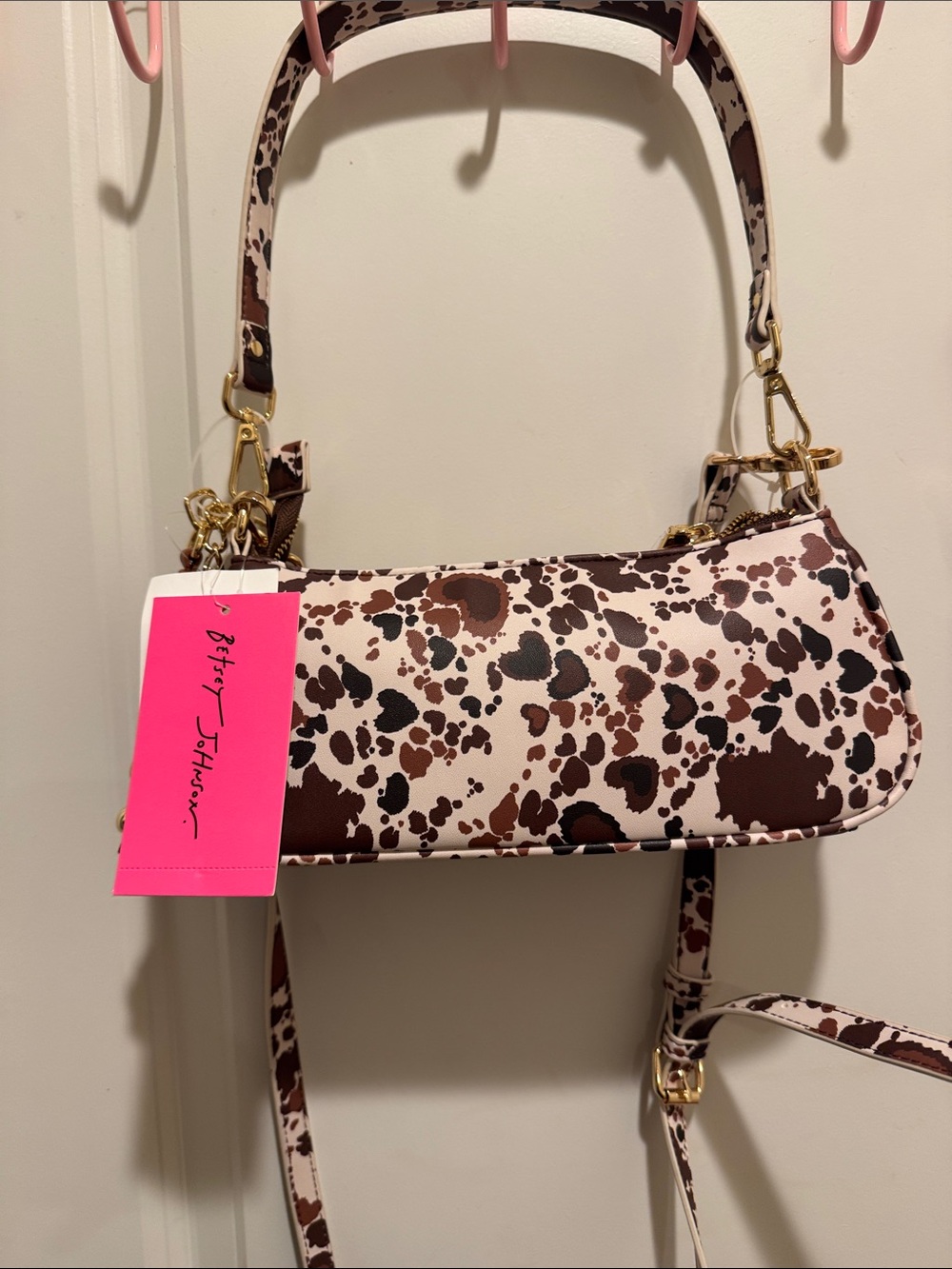 Betsey Johnson Brown & White Cow Print Crossbody Bag with Gold Hardware - Picture 4 of 6
